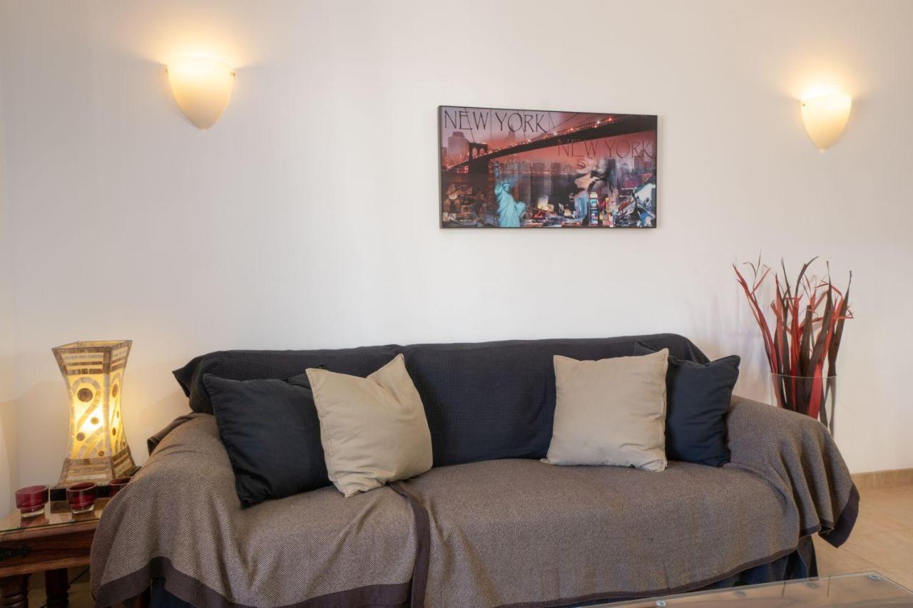 Plaza Espana, Paseo Nuevo 2b2d Menyber Appartement